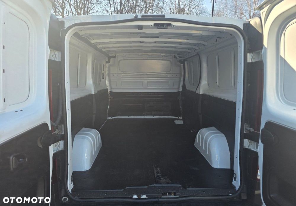 Renault Trafic - 23