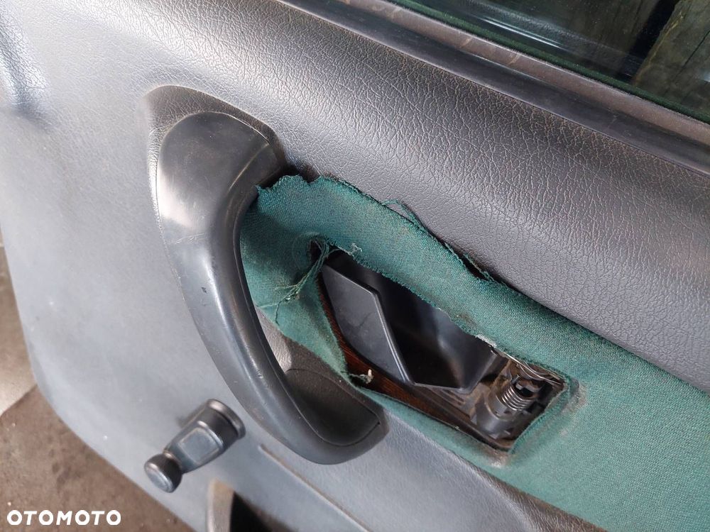 DRZWI KOMPLETNE PRAWY PRZÓD PARTNER I EYCC - 3