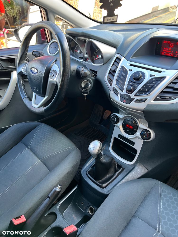 Ford Fiesta 1.25 Titanium - 20