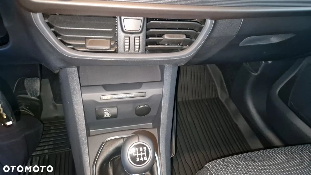 Ford Nowy Courier Kombi 2026 - 10