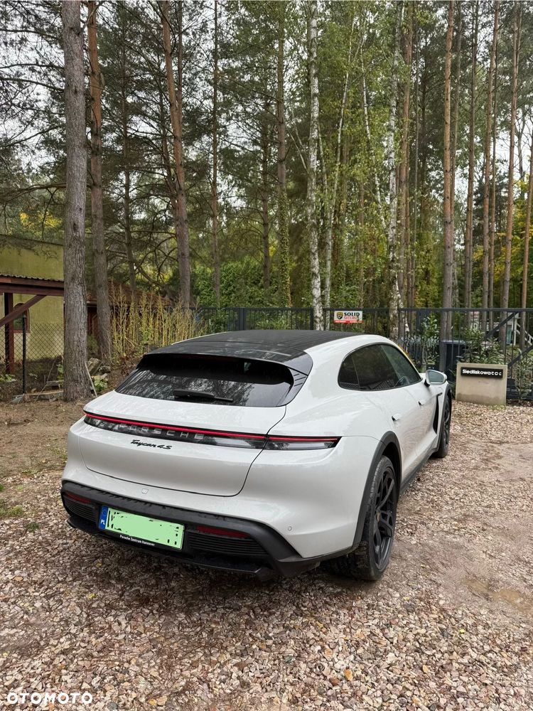 Porsche Taycan - 4