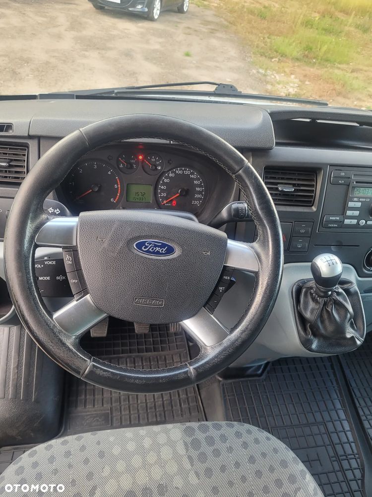 Ford Transit - 12