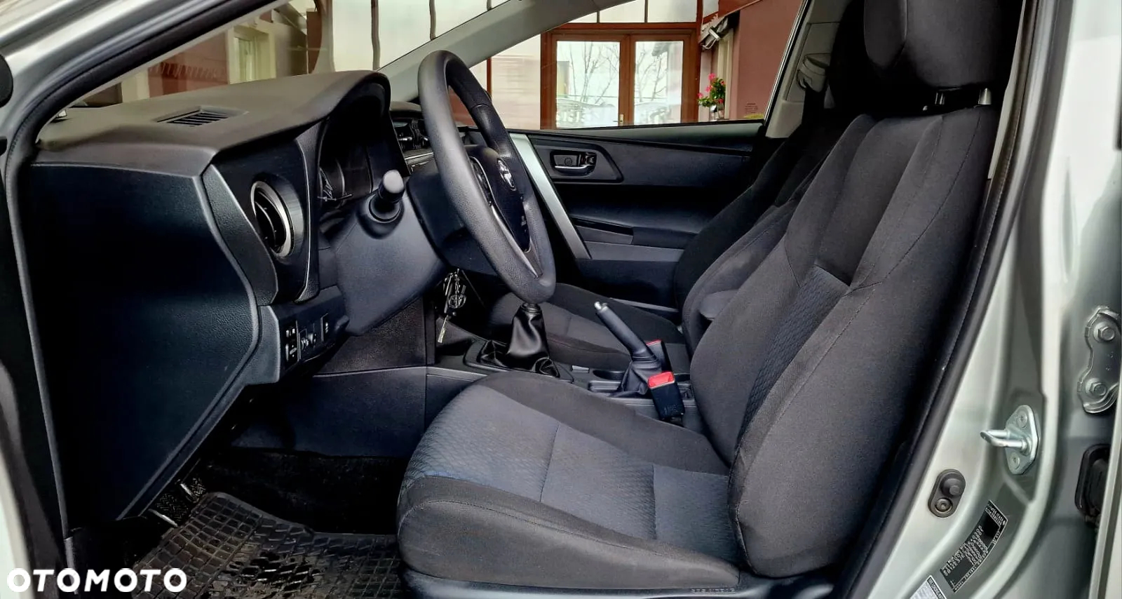 Toyota Auris 1.6 Active - 14