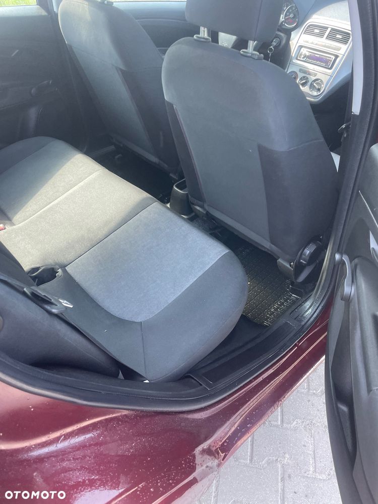 Fiat Punto 1.2 Young - 8