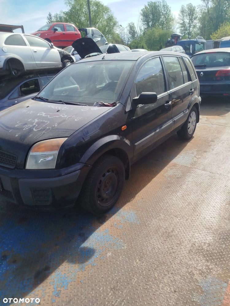 Ford Fusion na części. - 3