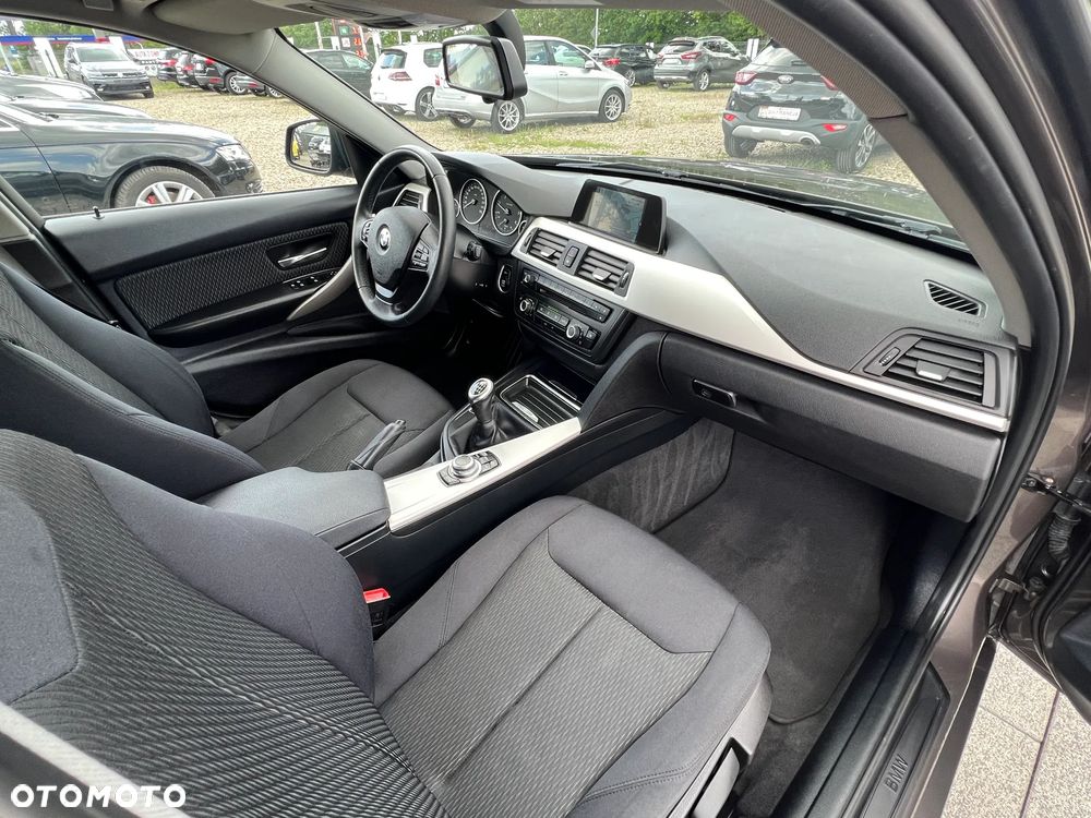 BMW Seria 3 318d Blue Performance Modern Line - 20