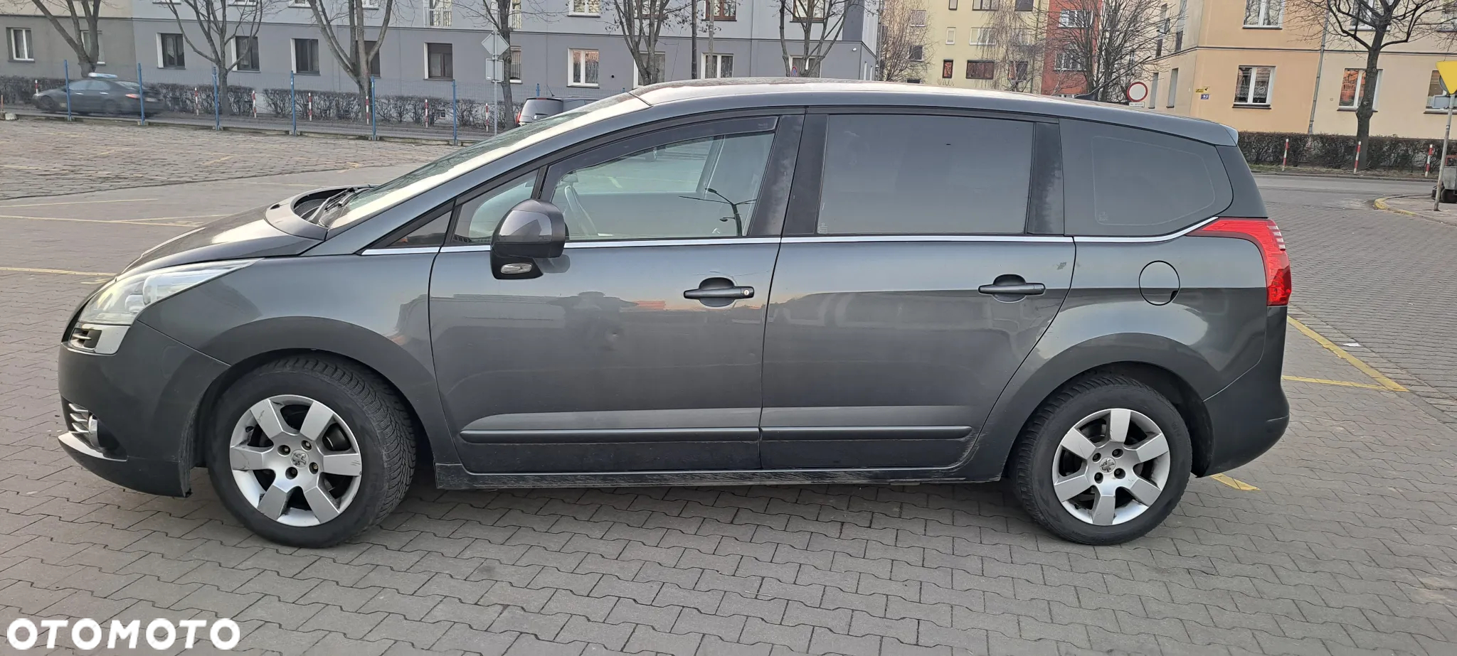 Peugeot 5008 - 2