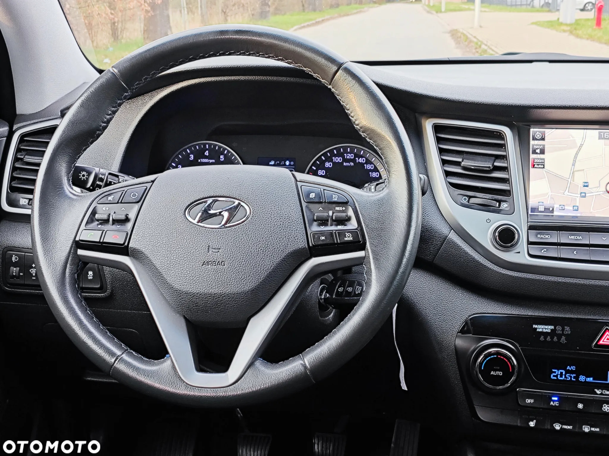 Hyundai Tucson 1.6 GDI BlueDrive Design 2WD - 25