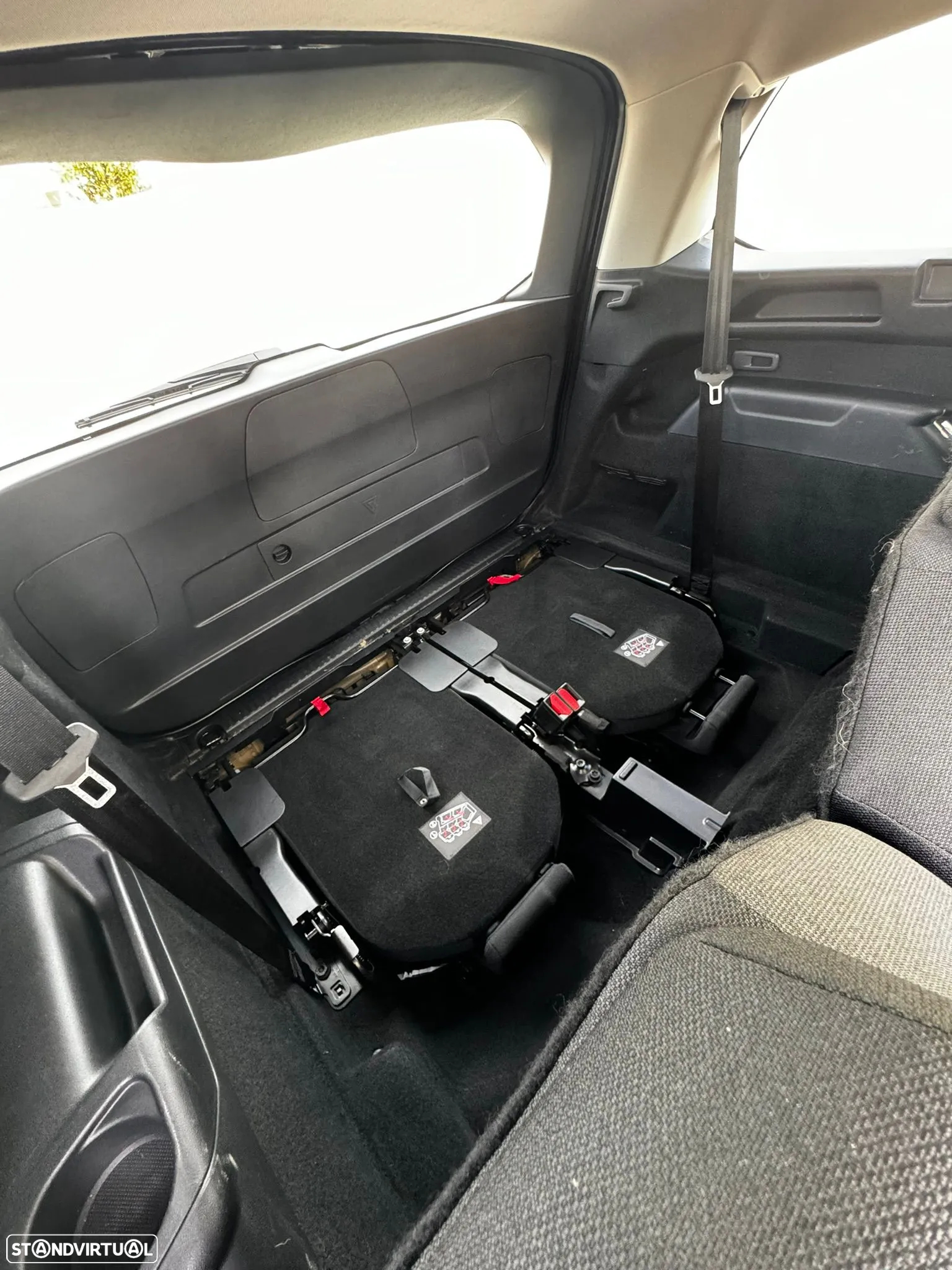 Citroën Grand C4 Spacetourer BlueHDi 130 Stop&Start EAT8 SHINE - 12