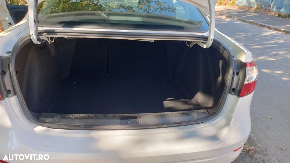 Renault Fluence - 12