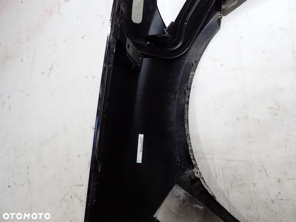 BŁOTNIK LEWY PRZEDNI INFINITI M37X KOL: GAC - 15