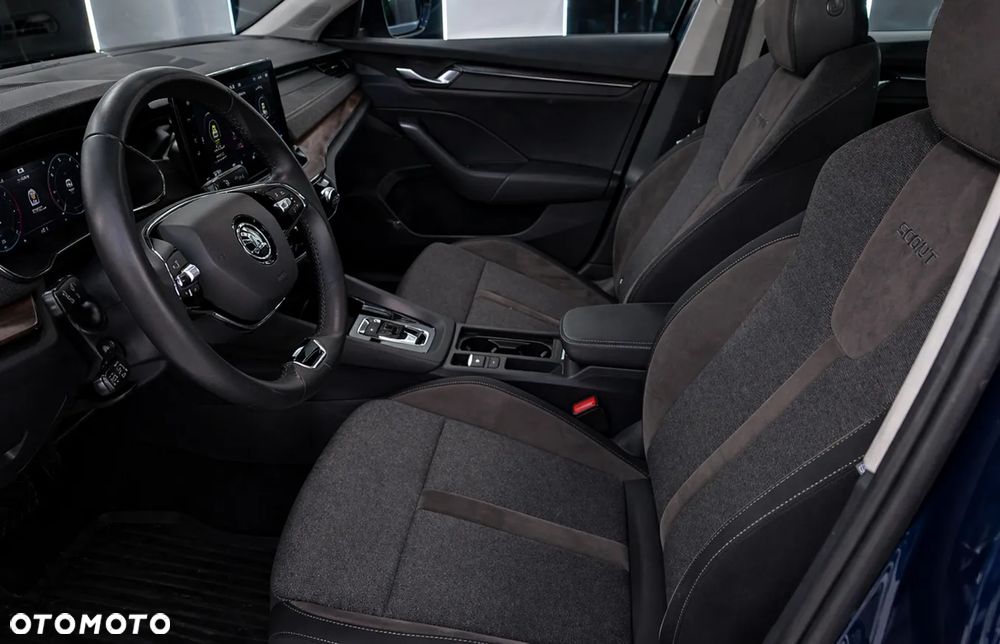 Skoda Octavia 2.0 TSI 4x4 Scout DSG - 6