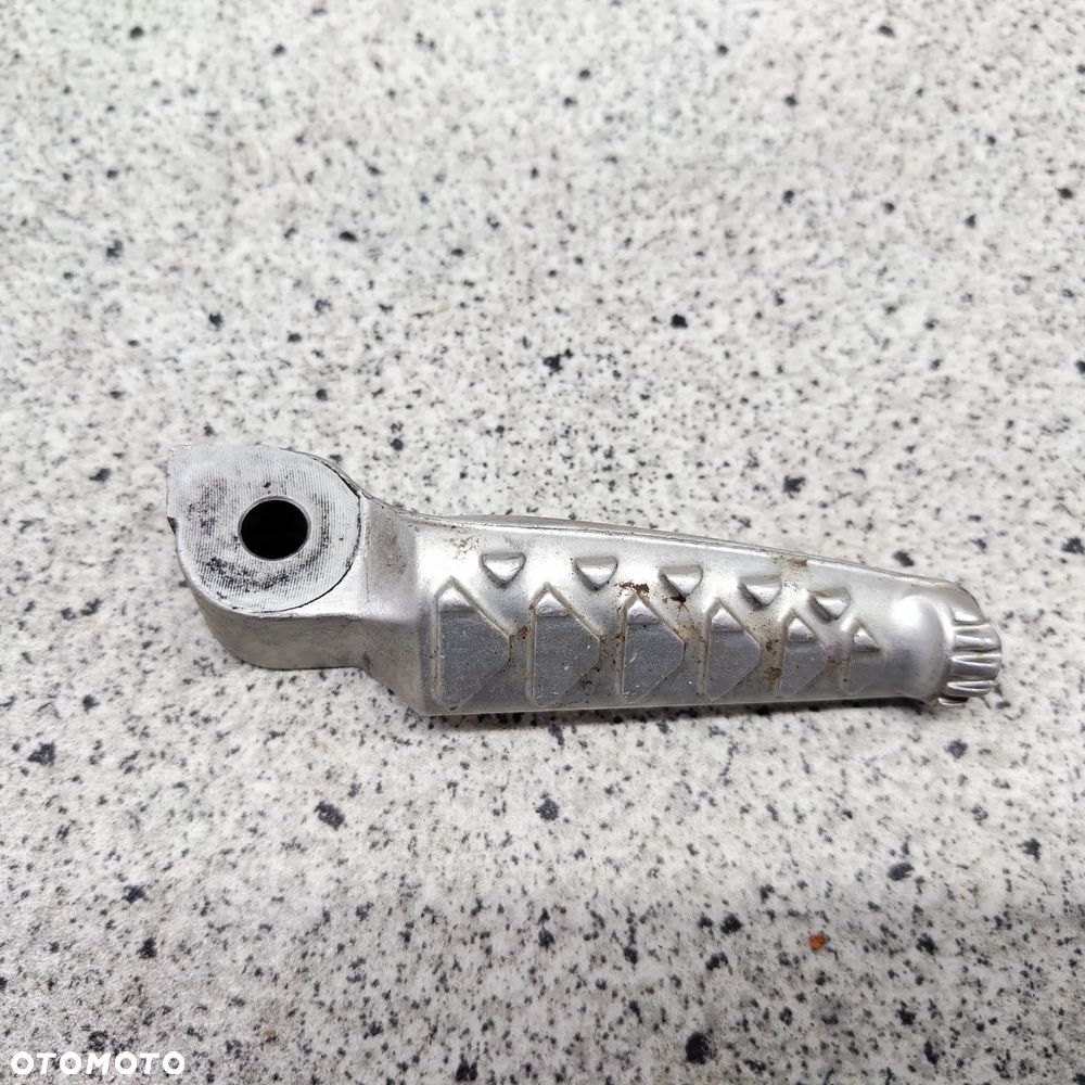 Podnóżek prawy tył, pasażera Aprilia Shiver 750 - 1