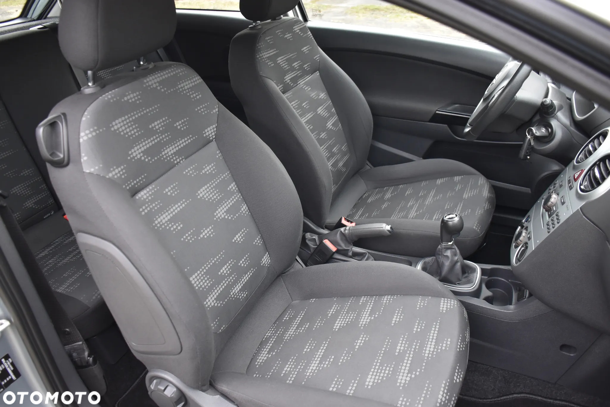 Opel Corsa 1.2 16V Enjoy - 18