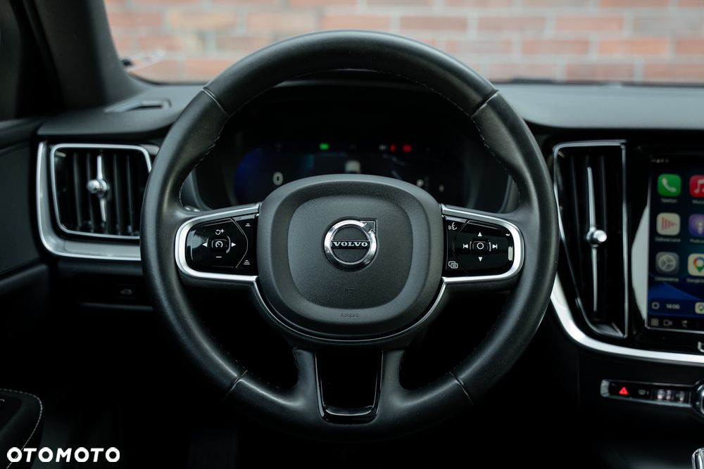 Volvo V60 B4 B DKG Ultimate Dark - 30