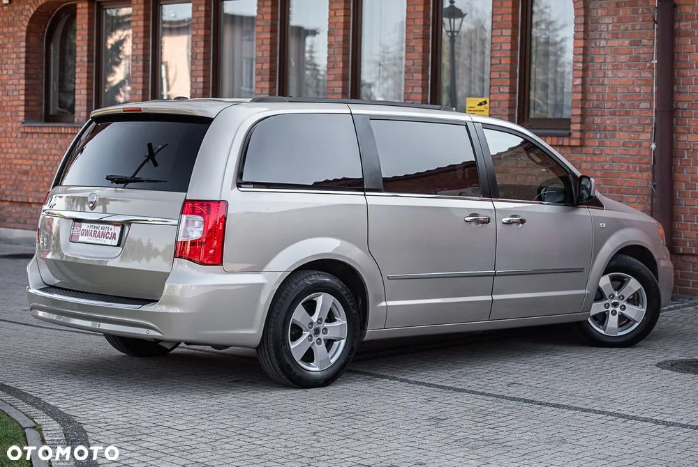 Lancia Voyager 2.8 CRD16v Platinum - 12