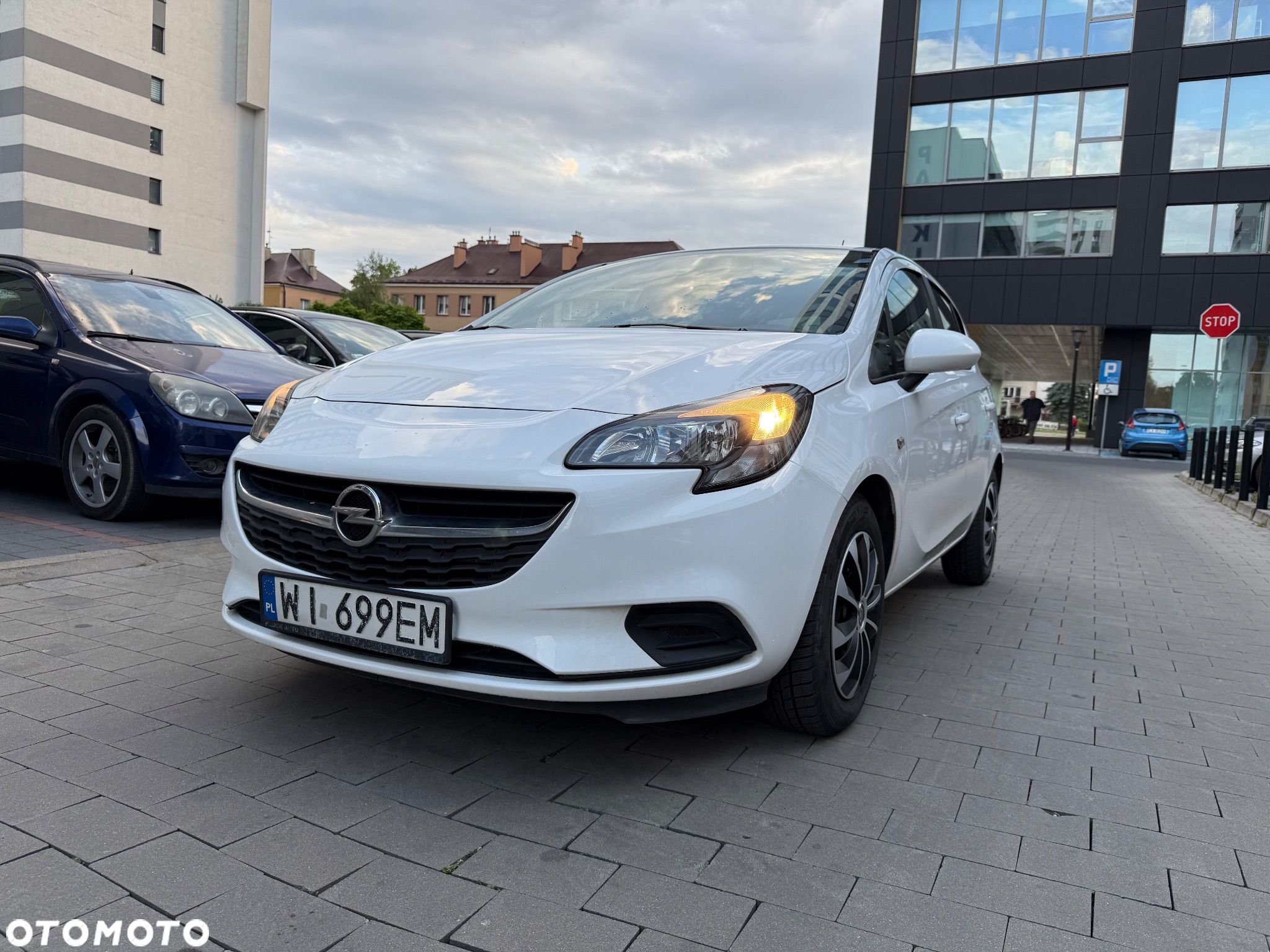 Opel Corsa 1.4 Enjoy - 1
