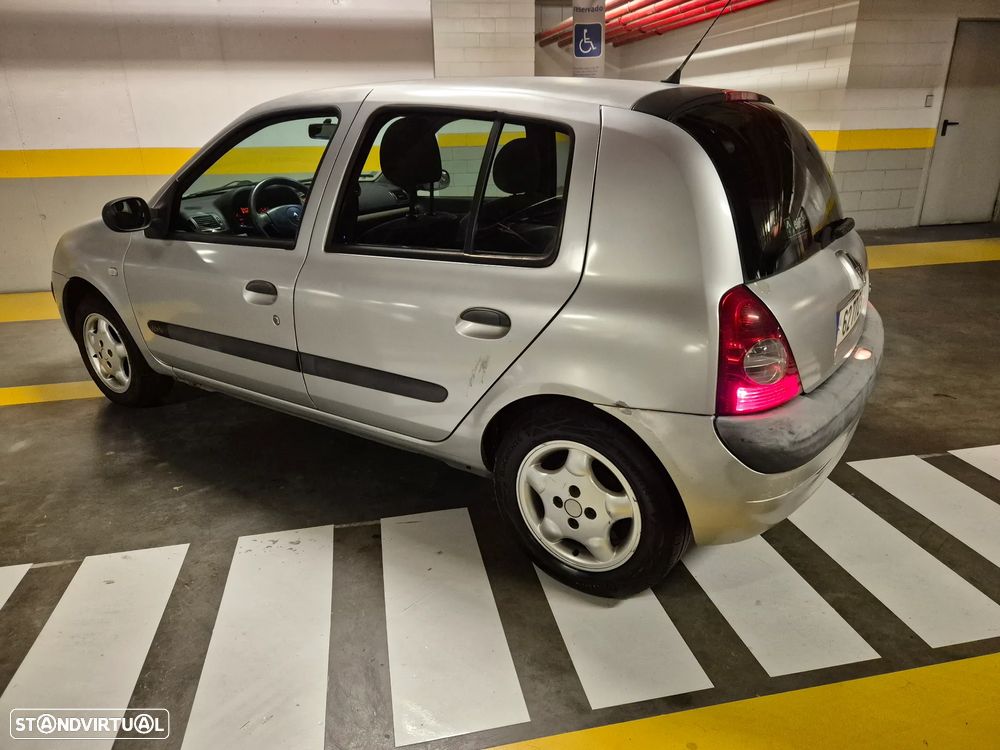 Renault Clio 1.2 Confort Authentique GPL - 11