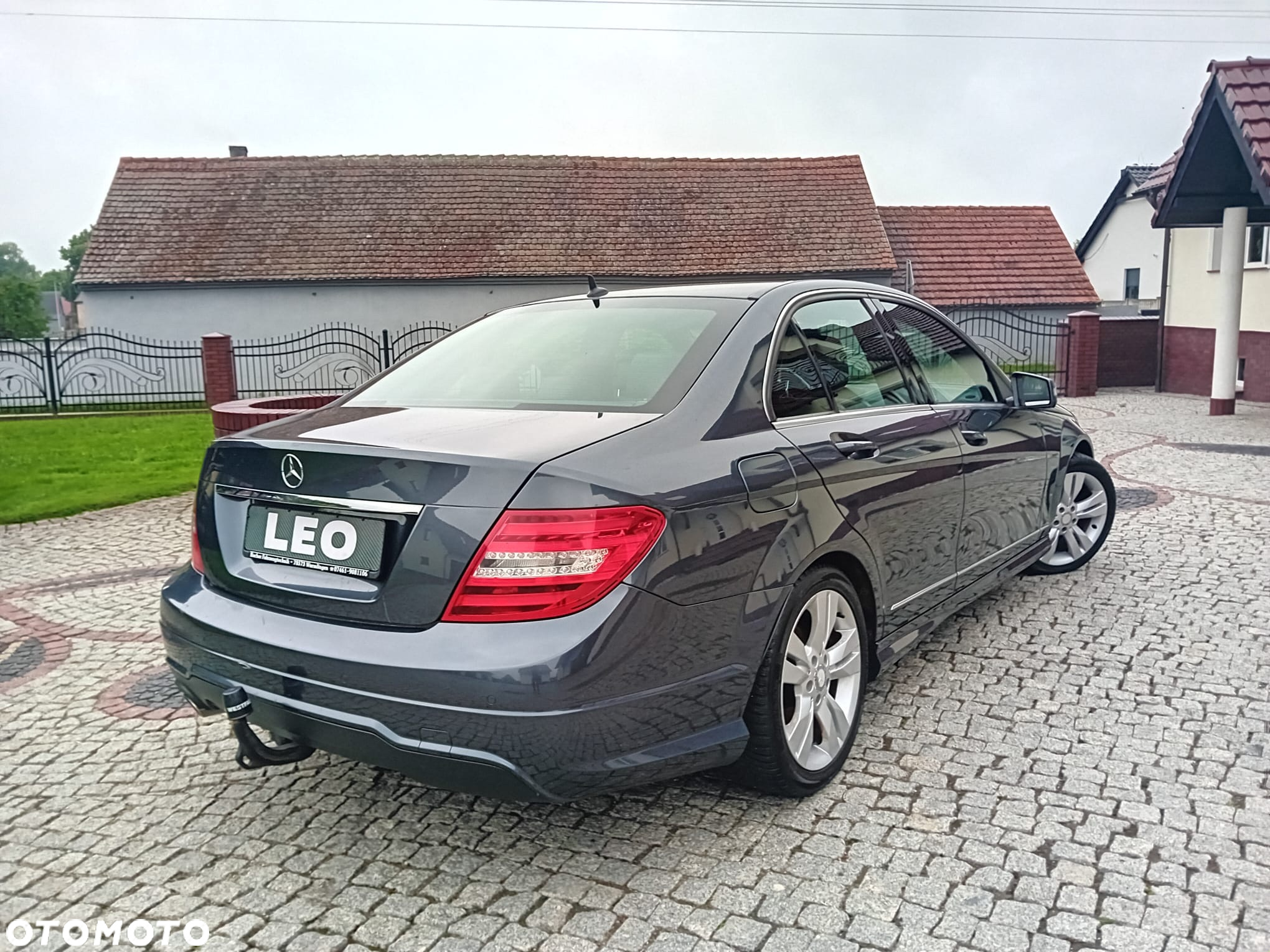 Mercedes-Benz Klasa C 180 CGI BlueEff Avantgarde - 11