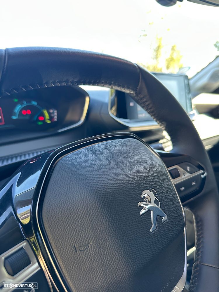 Peugeot e-208 - 8