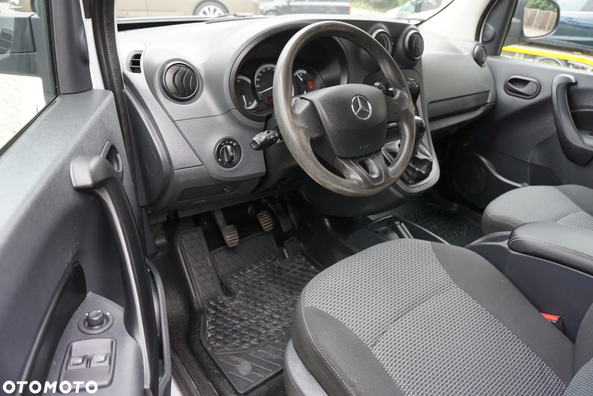 Mercedes-Benz CITAN - 8