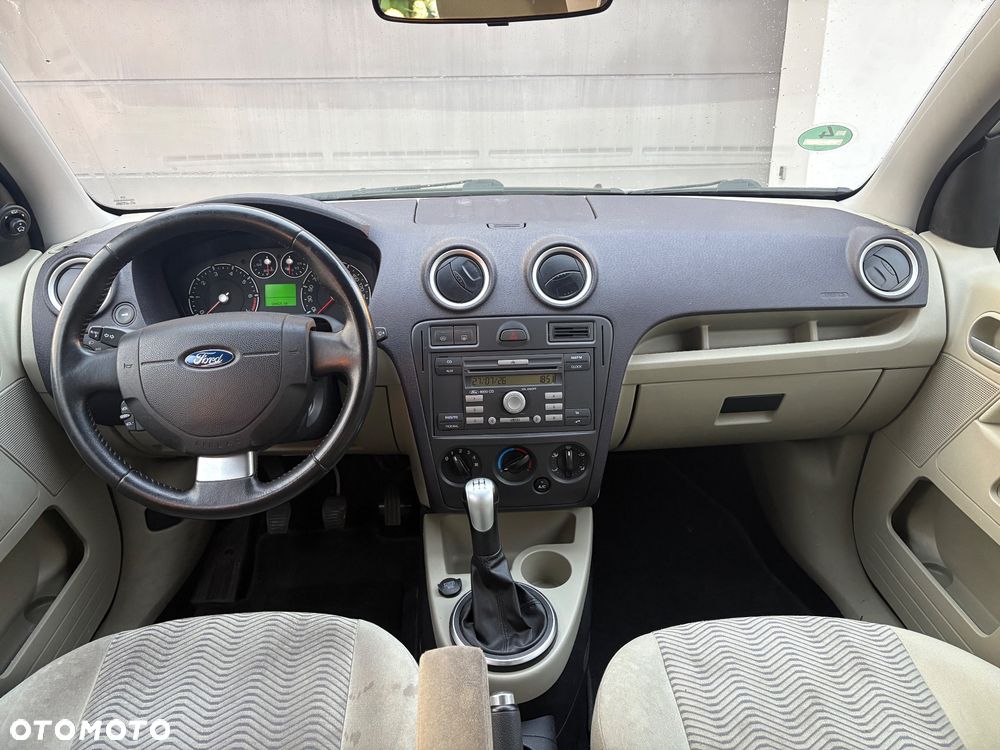 Ford Fusion - 11