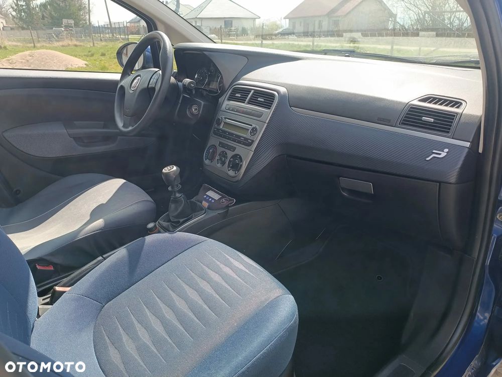 Fiat Grande Punto 1.4 8V - 11