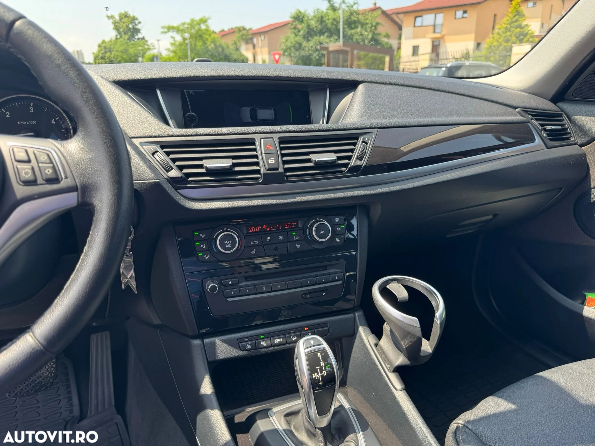 BMW X1 - 24
