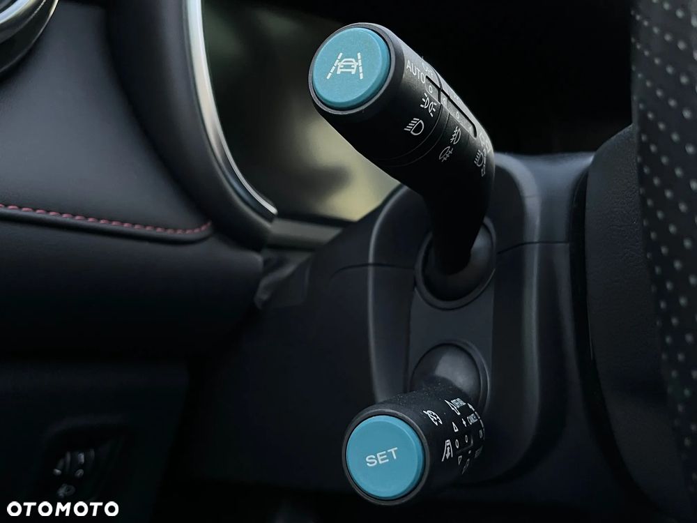 MG EHS 1.5T-GDI PHEV Luxury - 24