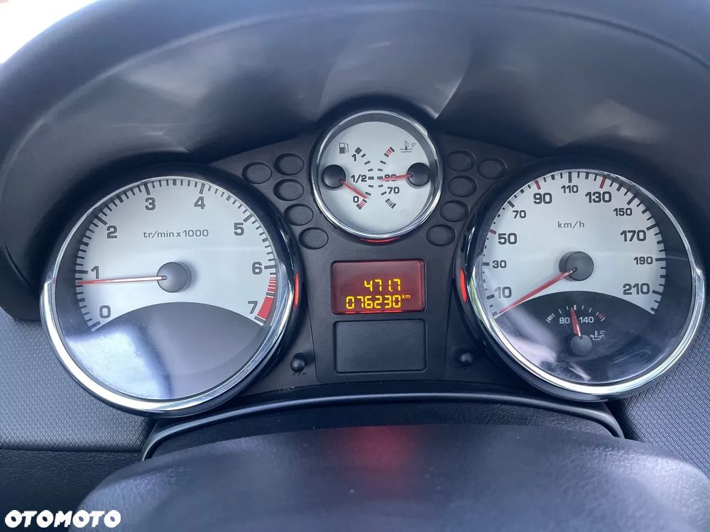 Peugeot 207 150 Turbo Platinum - 29