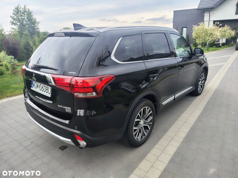 Mitsubishi Outlander 2.0 Intense + 4WD CVT - 29