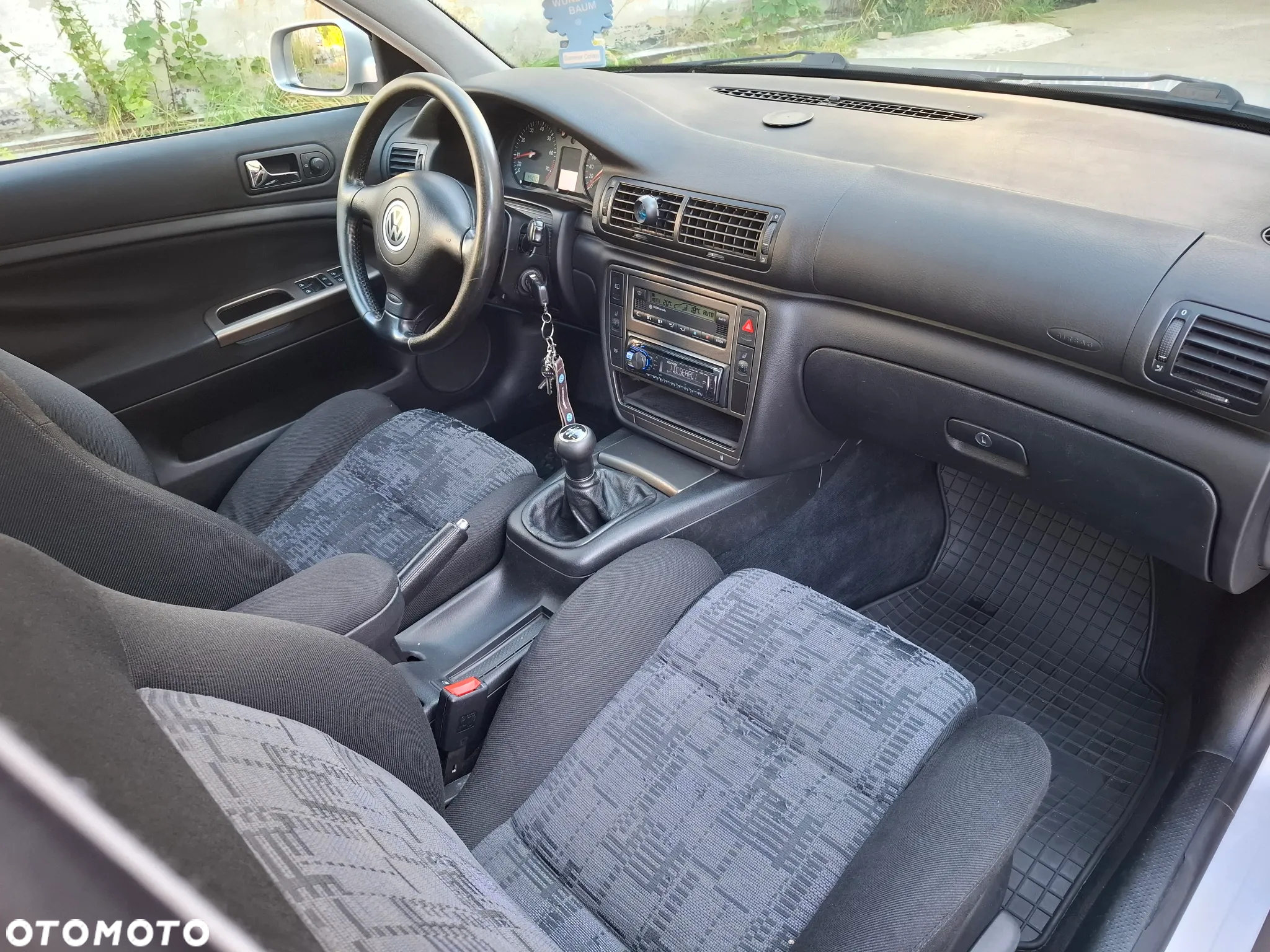 Volkswagen Passat 1.8T - 14
