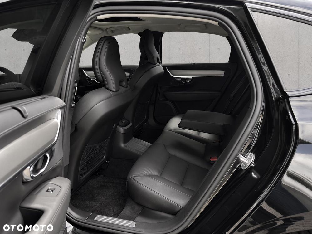 Volvo S90 T8 AWD Plug-In Hybrid Ultimate Dark - 11