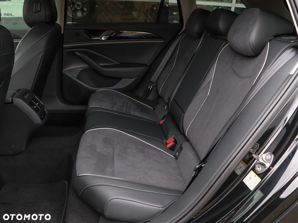 Volkswagen Passat Variant - 13