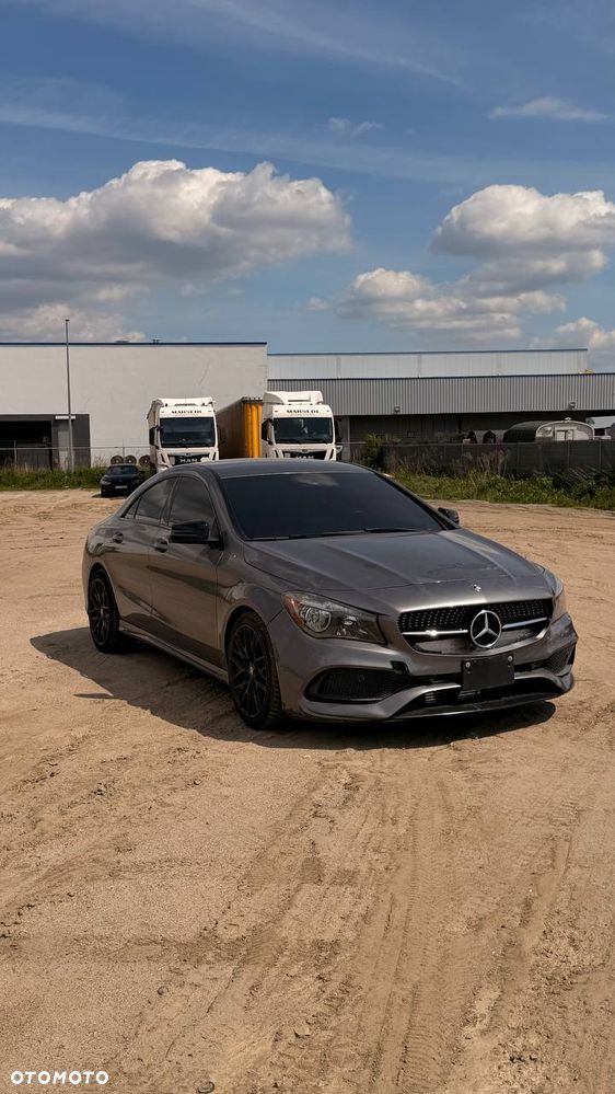 Mercedes-Benz CLA 250 7G-DCT AMG Line - 4