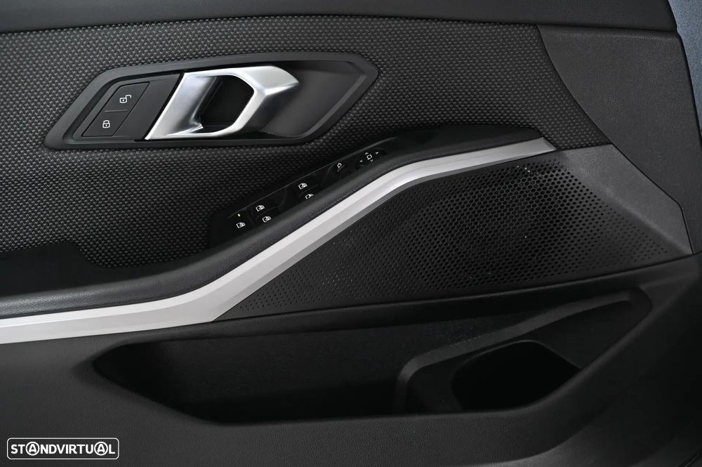 BMW 318 d Auto - 27