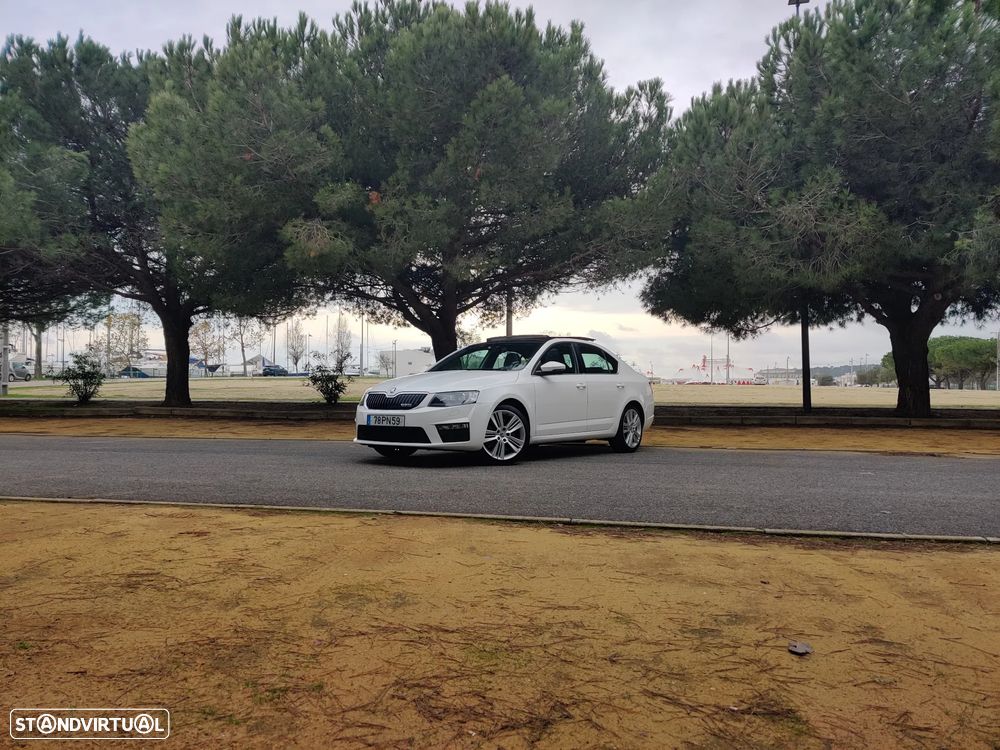 Skoda Octavia 2.0 TDI RS DSG - 14