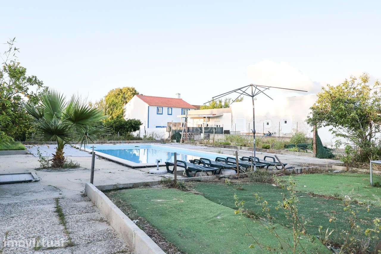 QUINTA EXCLUSIVA EM SETÚBAL | 5.000 M² DE PRIVACIDADE, PISCINA E ANEXO - Grande imagem: 2/48
