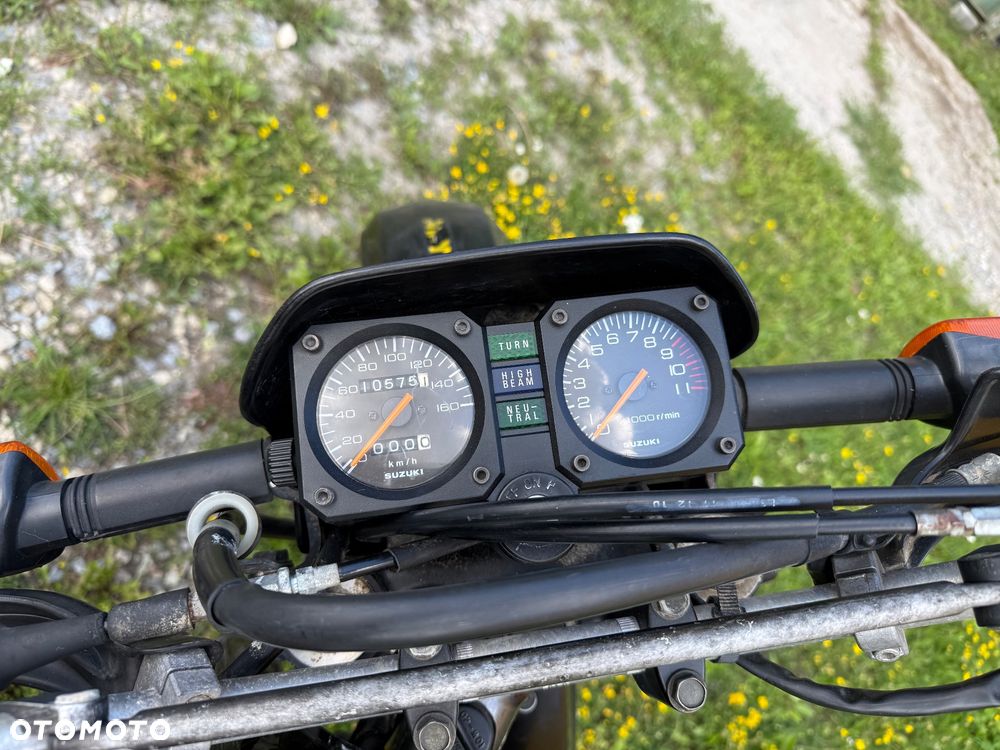 Suzuki DR - 6