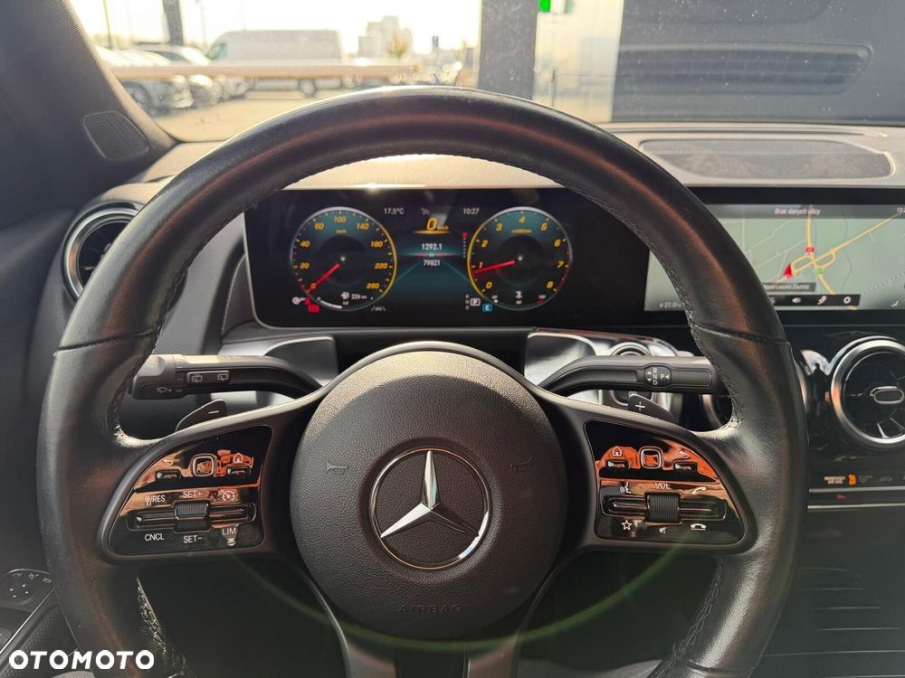 Mercedes-Benz GLB - 15
