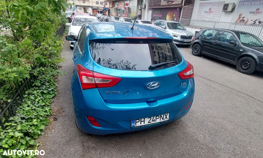 Hyundai i30 1.6 CRDI Comfort - 3