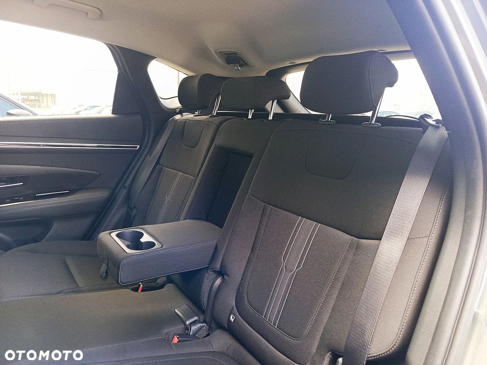 Hyundai Tucson 1.6 T-GDi HEV Executive 2WD - 16