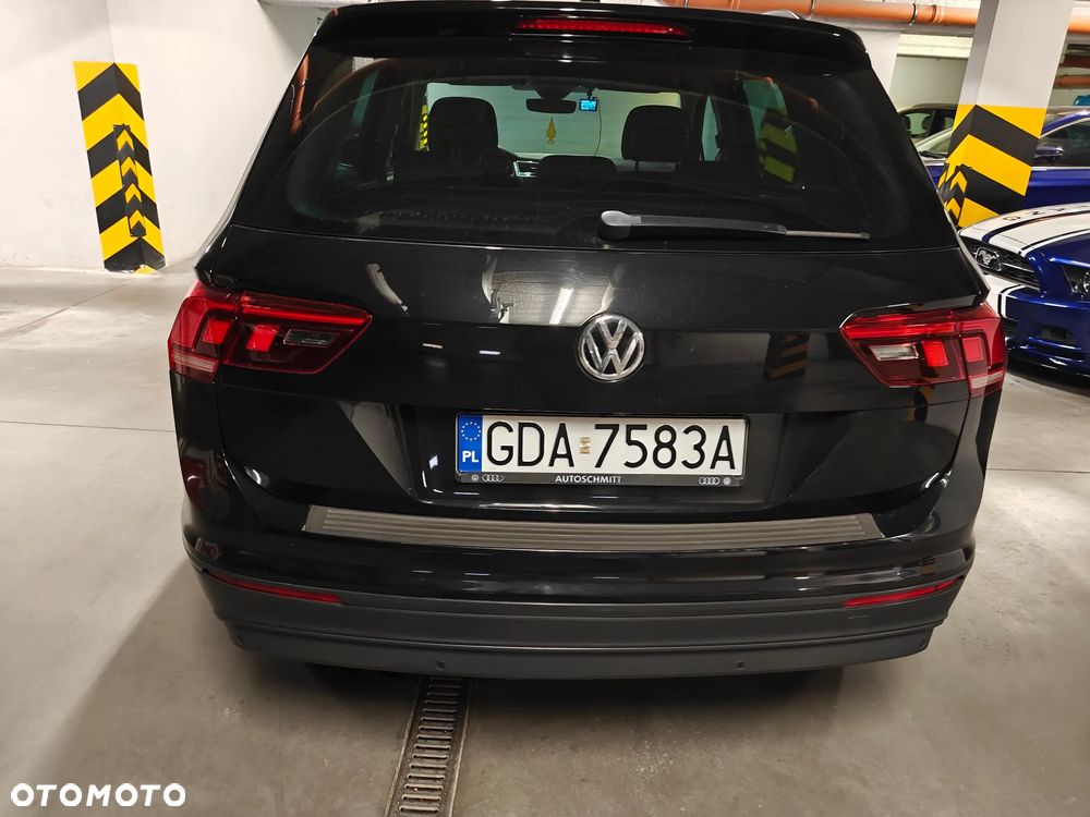Volkswagen Tiguan - 9