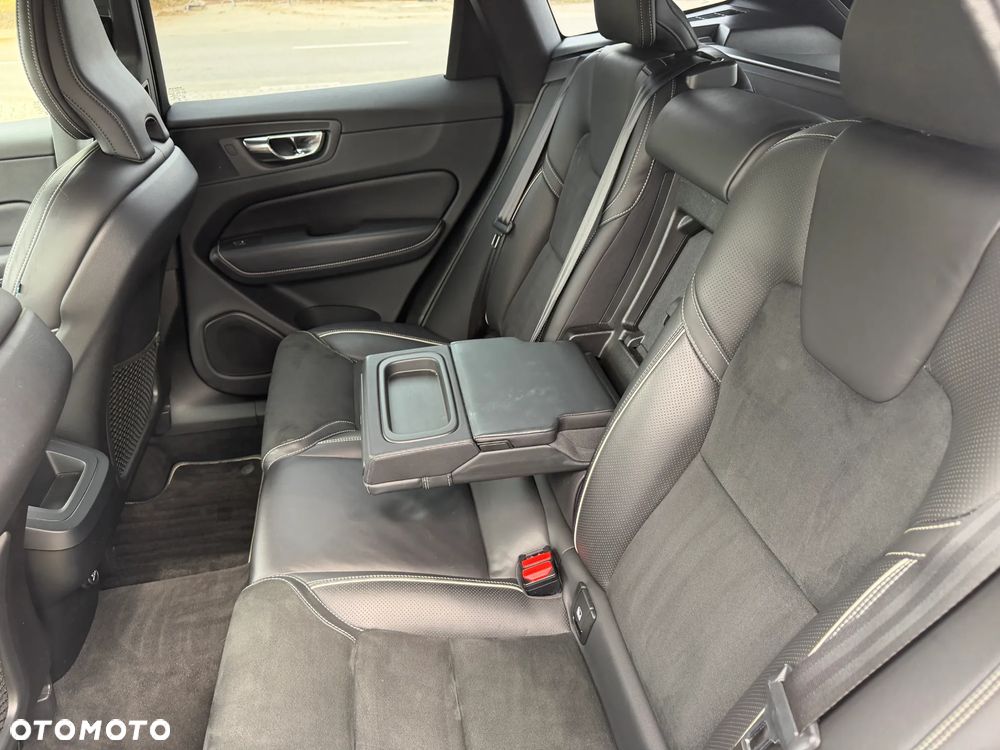 Volvo XC 60 D4 R-Design - 35