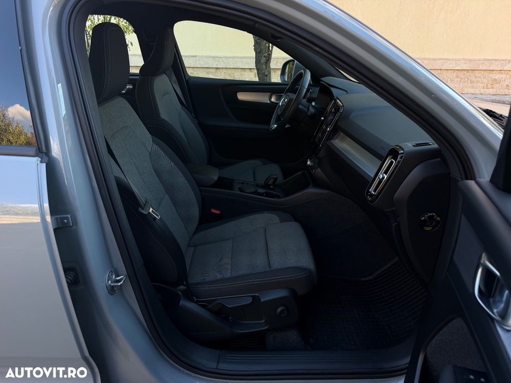 Volvo XC 40 B3 AT FWD MHEV Core - 13