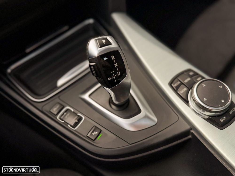 BMW 320 d Touring Auto Pack M - 40