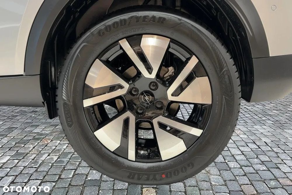 Opel Frontera 1.2 T mHEV GS eDTC6 - 12