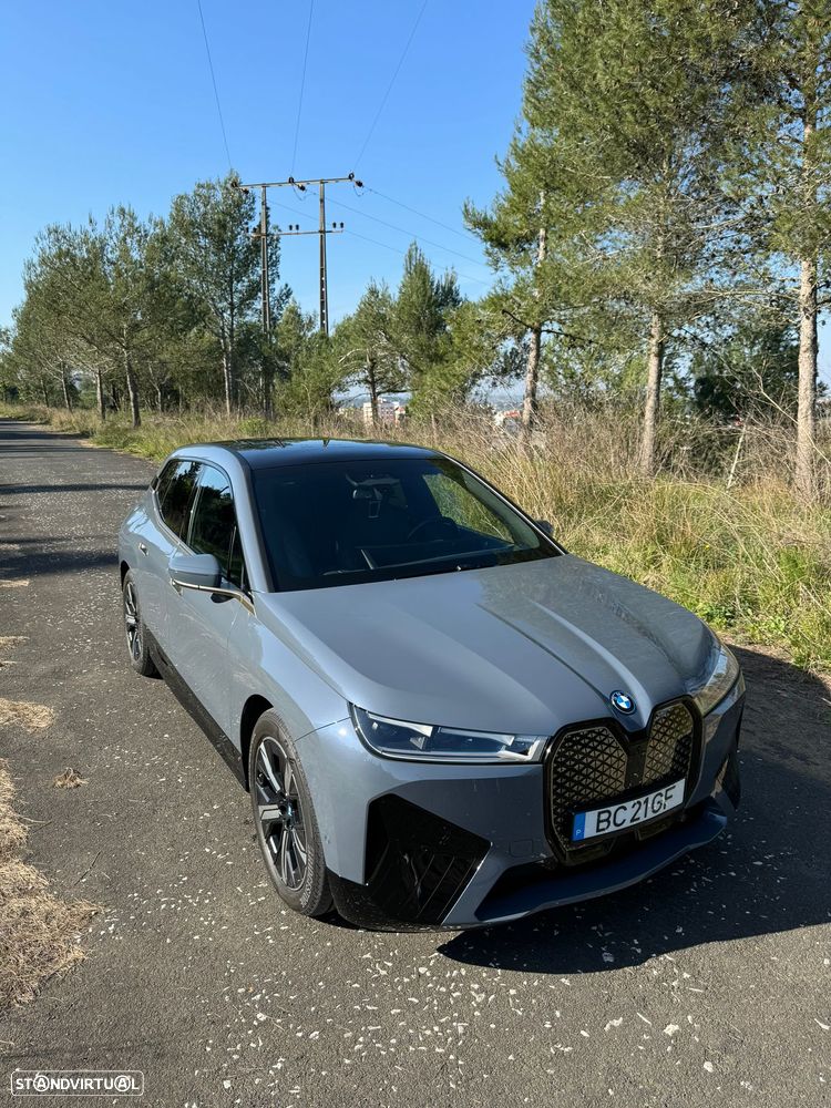BMW iX xDrive50 - 12
