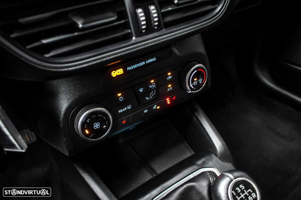 Ford Focus SW 1.0 EcoBoost Business - 25