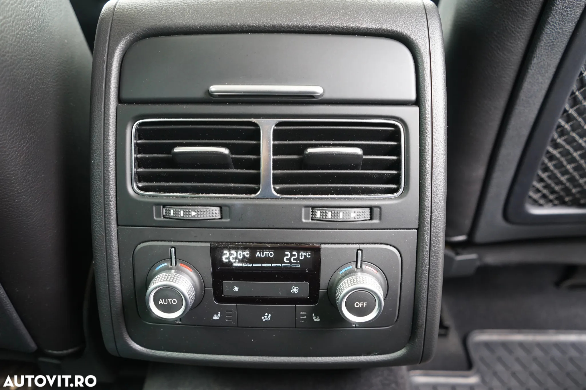 Volkswagen Touareg V6 TDI BMT Supreme Plus - 35